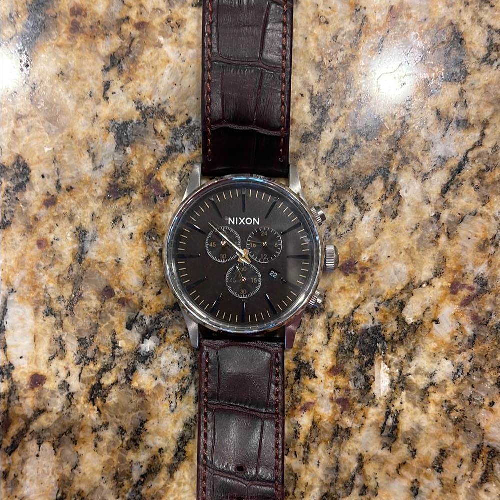 Nixon watch brown leather band